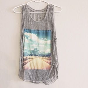 Bundle of 2 tank tops